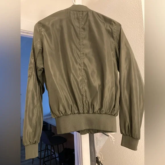 Bomber Jacket - Picture 5 of 6